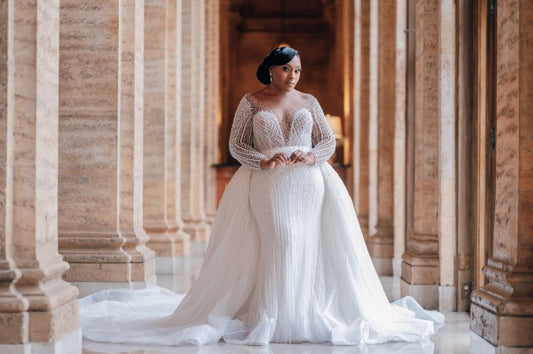 Robe de mariée couture à manches longues et perles, avec traîne amovible, C2022-EA17