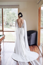 C2022-SV767 Vestido de novia sin mangas con cintura imperio y cuello en V 