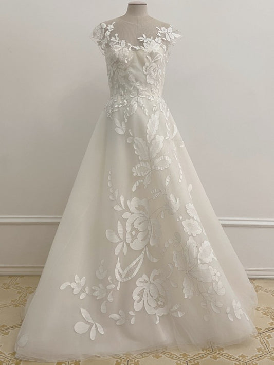 C2022-O997 Robe de mariée trapèze à manches courtes 