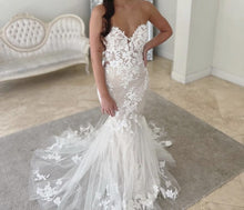 C2022-DS441 Vestido de novia de encaje con mangas desmontables sin tirantes
