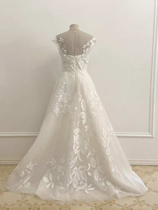 C2022-O997 Robe de mariée trapèze à manches courtes 