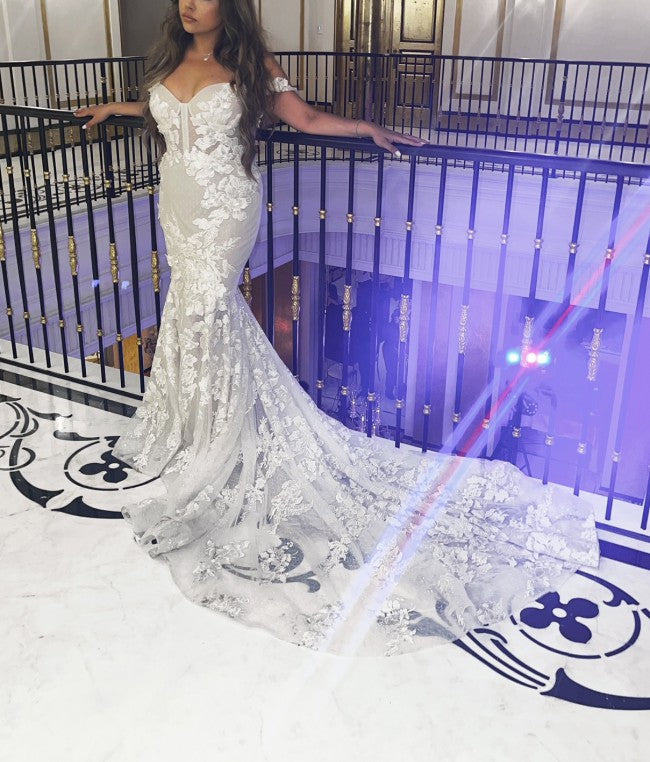 C2022-oS633 Robe de mariée à épaules dénudées à motif floral