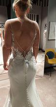 C2023-BS553 vestido de novia sexy con corpiño de cuentas y espalda descubierta con tirantes finos