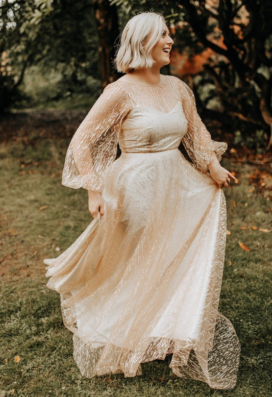 C2022-SSL76 - Robe de mariée grande taille à manches Bishop transparentes