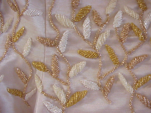 Style #B2028 Darius Cordell Robe de bal à manches 3/4 pour mère de la mariée