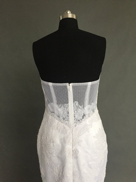Vestido de novia con falda transparente sin tirantes 