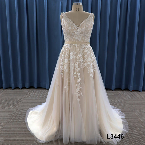 L3446 - Sleeveless v-neck plus size wedding gown