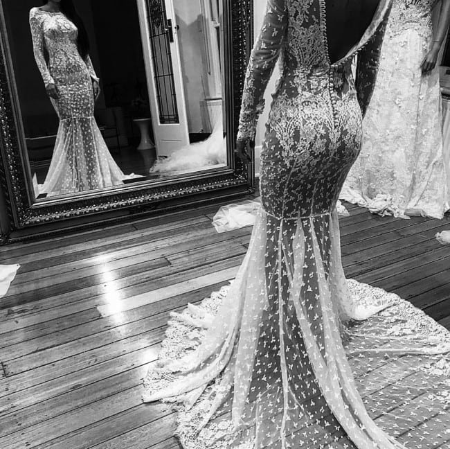 C2022-sb- 771 - Robe de mariée dos nu en dentelle à manches longues 