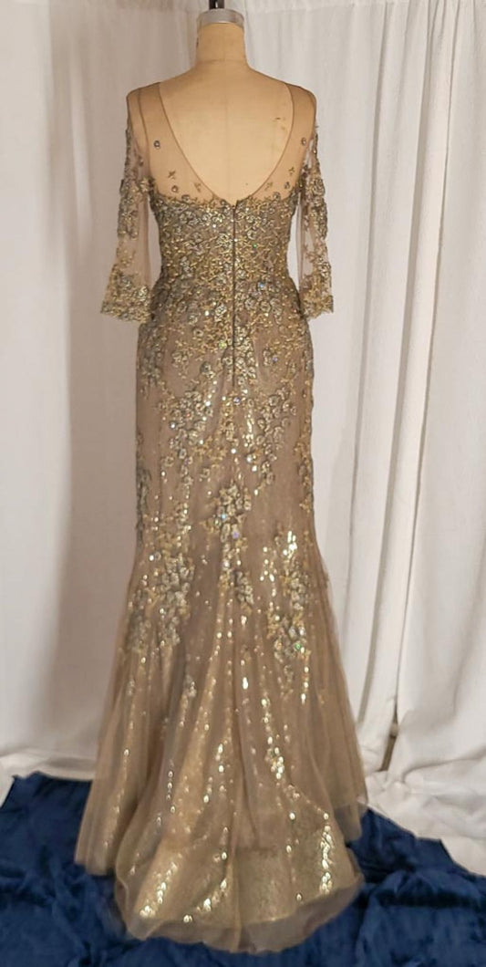 C2022-Mg33 - Robe de soirée mère de la mariée avec décolleté illusion et perles dorées