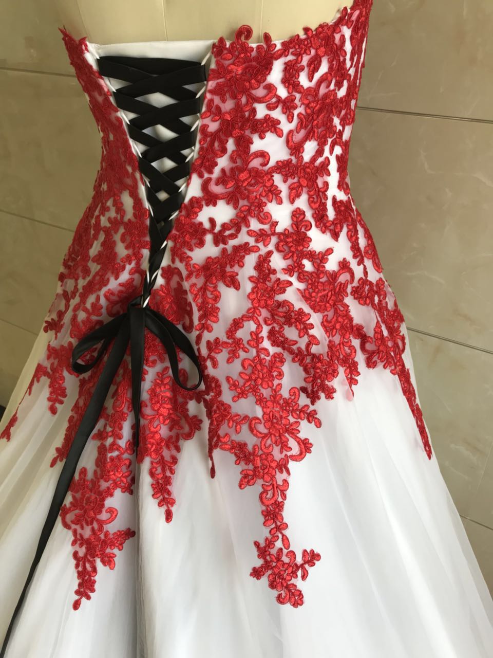 Style DOL-Y001 Strapless Red and white lace wedding gown Darius Couture Style DOL-Y001 Strapless Red and white lace wedding gown Darius Couture