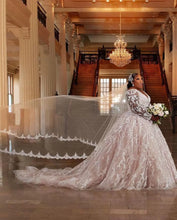 C2022-SLS3011 - Vestido de novia de encaje de talla grande y manga larga transparente